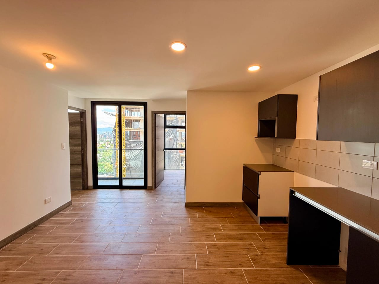 Apartamento en alquiler edificio Kiintea zona 15 — Apartamento en Alquiler en Zona 15, Guatemala, Ciudad — foto 5 de 16