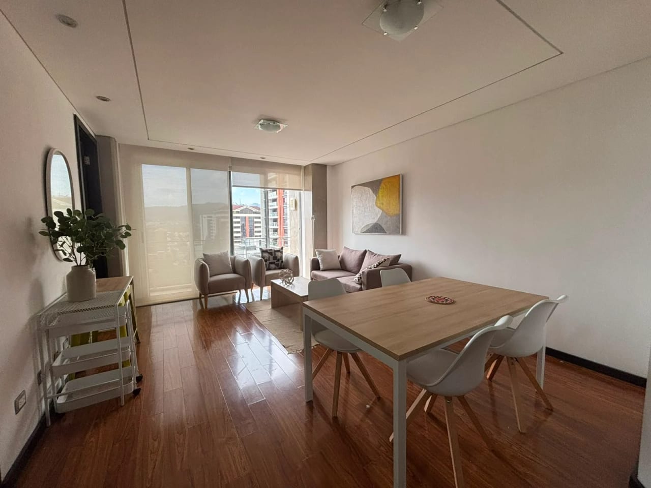 Apartamento amueblado en alquiler en Torre 14 zona 14 — Apartamento en Alquiler en Zona 14, Guatemala, Ciudad — foto 2 de 8