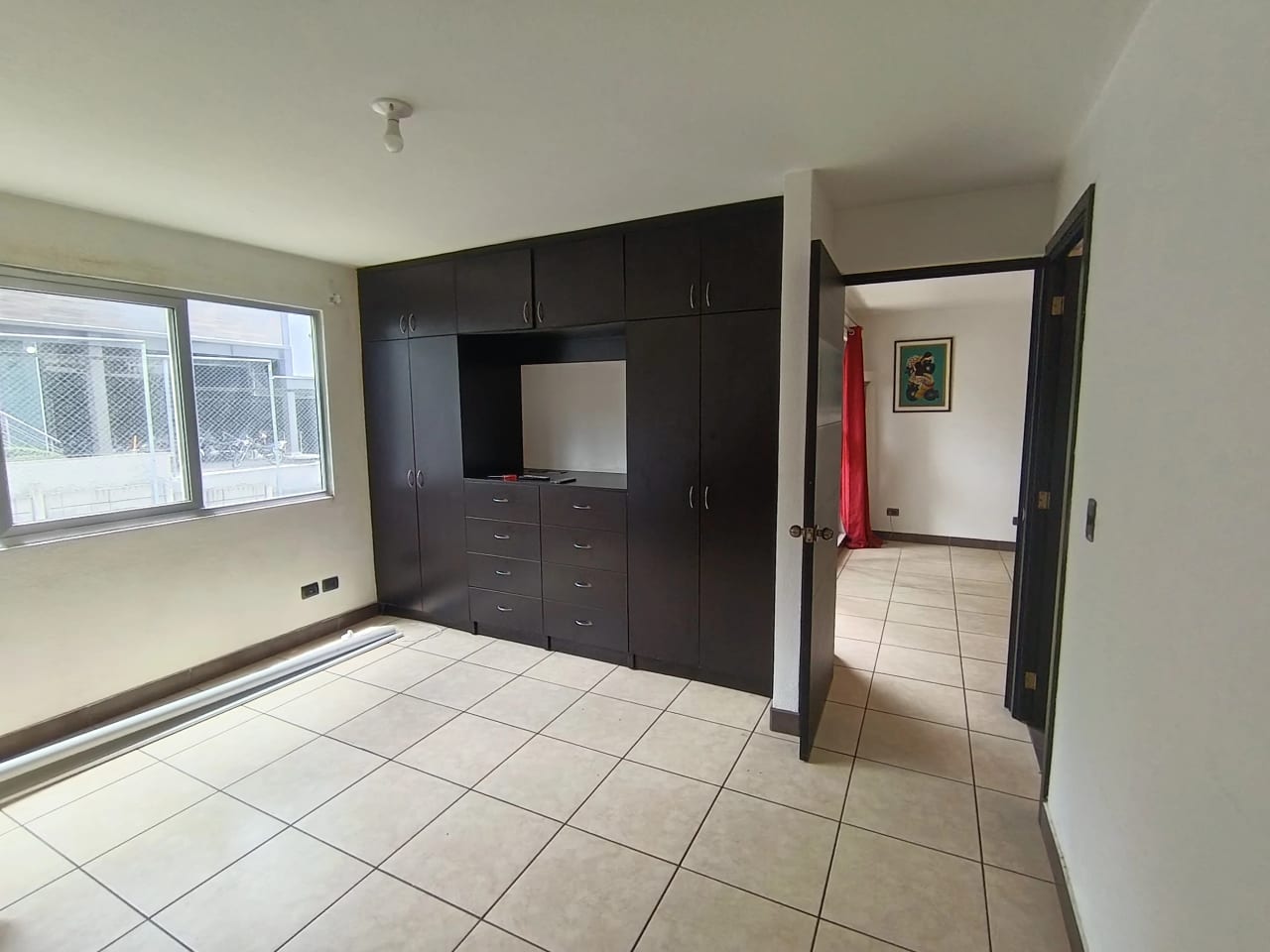 Apartamento en alquiler en Bosques de Euskadi zona 16 — Apartamento en Alquiler en Zona 16, Guatemala, Ciudad — foto 8 de 10