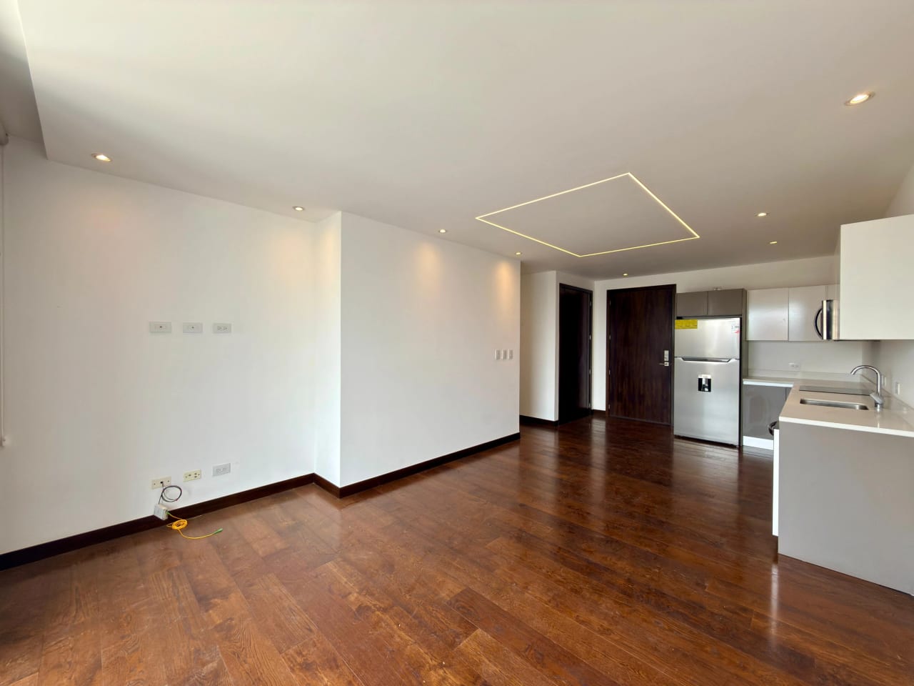 Apartamento en alquiler en edificio Vasanta zona 10 — Apartamento en Alquiler en Zona 10, Guatemala, Ciudad — foto 2 de 17