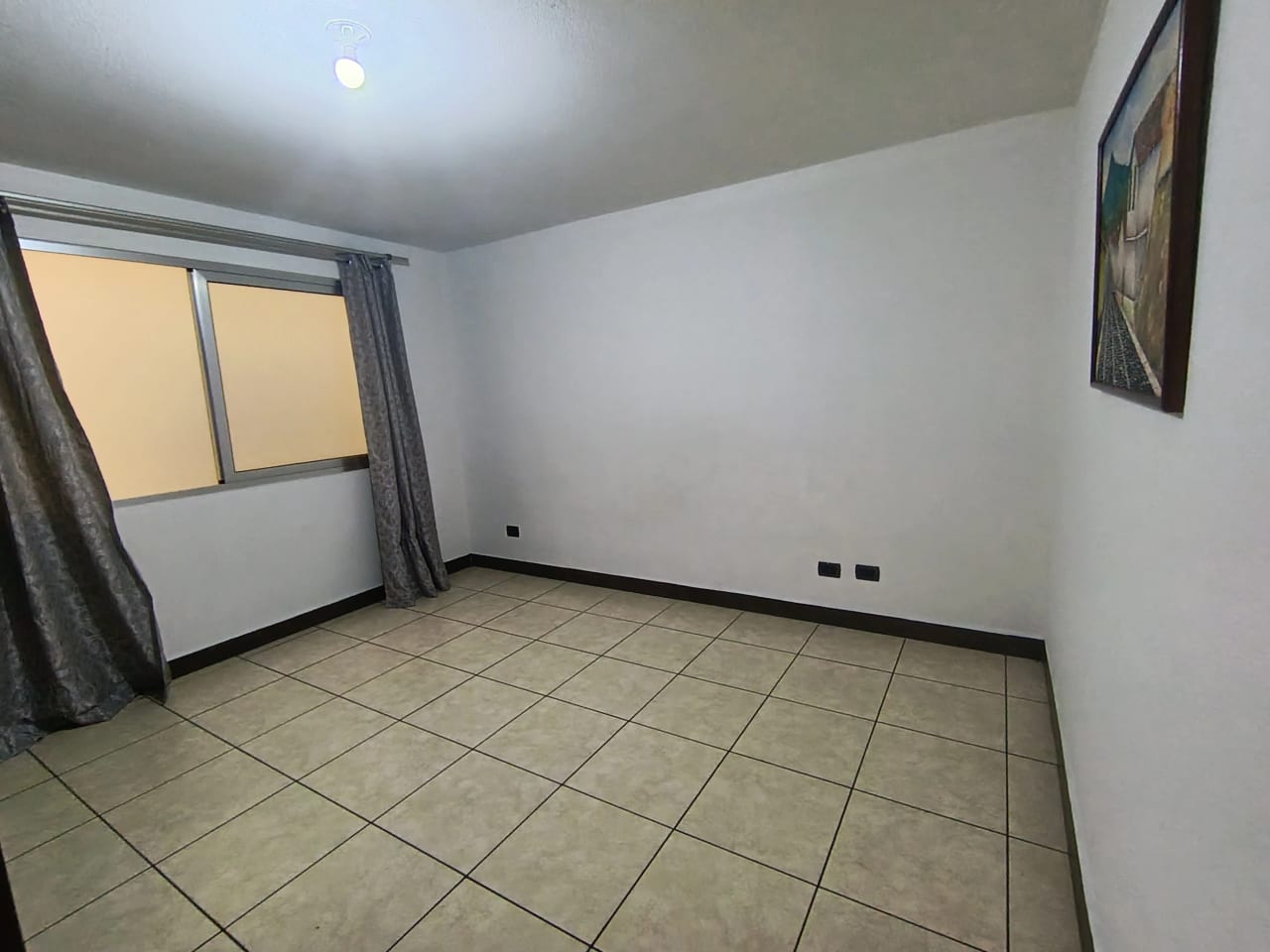 Apartamento en alquiler en edifcio Bosques de Euskadi zona 16 — Apartamento en Alquiler en Zona 16, Guatemala, Ciudad — foto 7 de 10