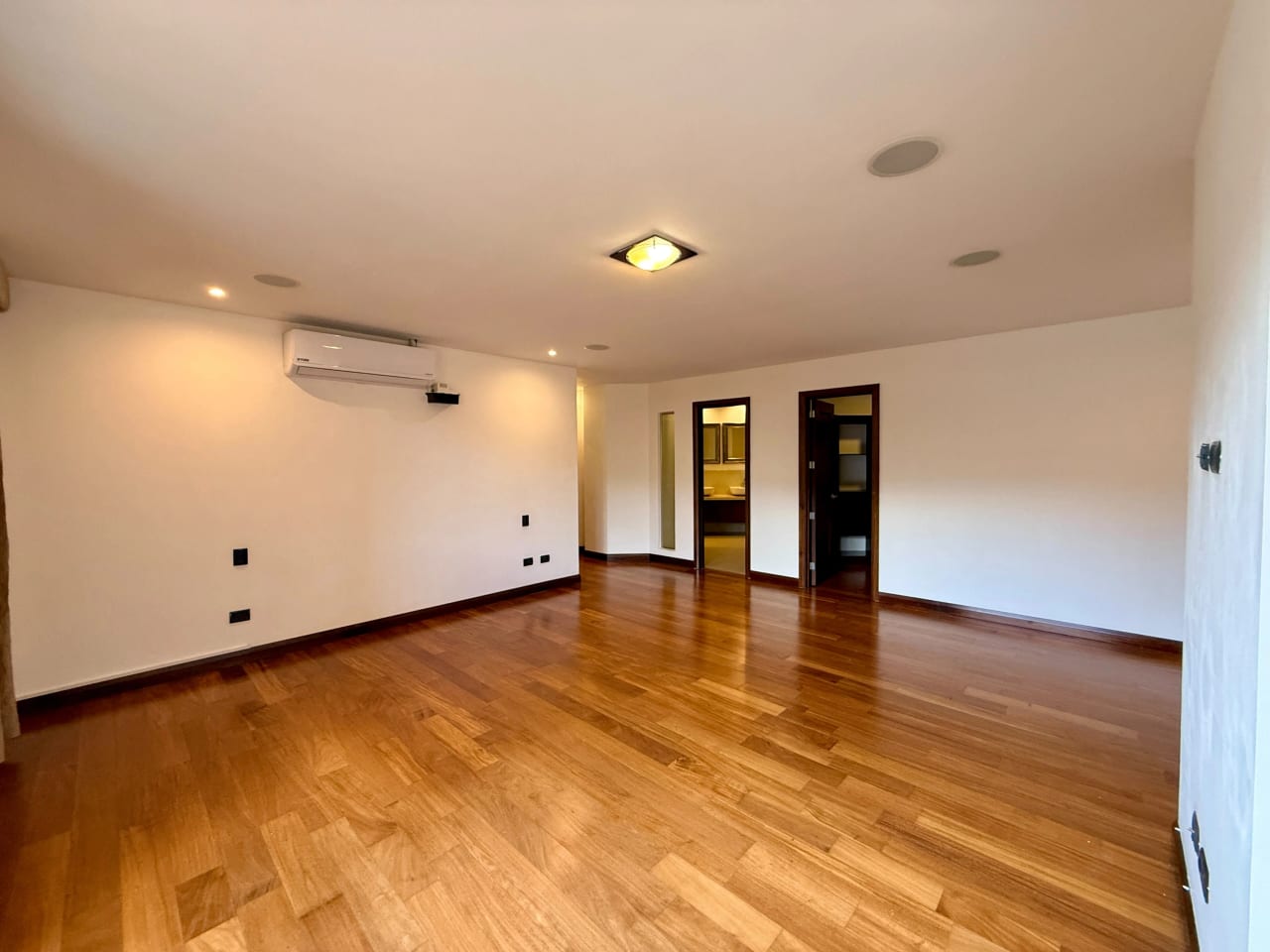 Amplio apartamento en alquiler en Verdino zona 15 — Apartamento en Alquiler en Zona 15, Guatemala, Ciudad — foto 9 de 17
