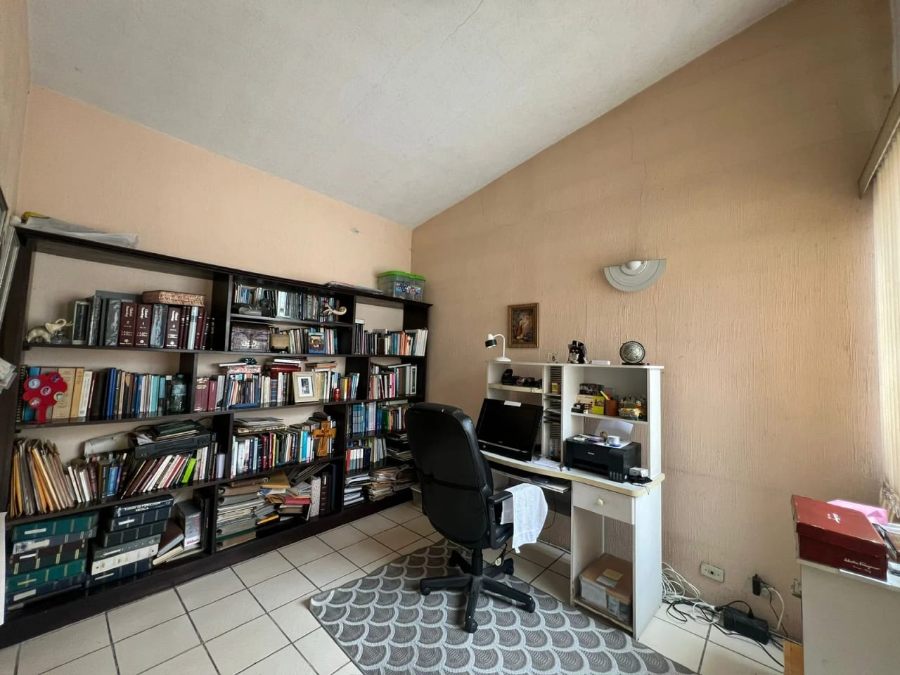 Casa dentro de garita en venta en Santa Rita 2 — Apartamento en Venta en Zona 2 Mixco, Guatemala, Ciudad — foto 11 de 16