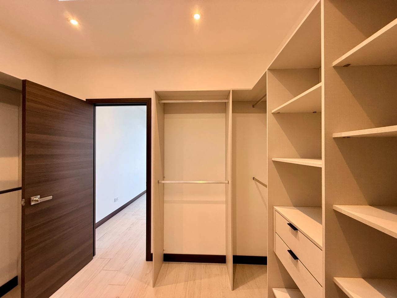Apartamento en venta eb Spazio zona 15 — Apartamento en Venta en Zona 15, Guatemala, Ciudad — foto 14 de 17