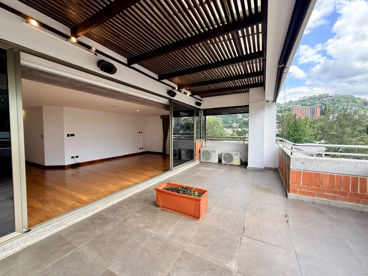 Apartamento en alquiler en edificio Verdino zona 15 — Apartamento en Alquiler en Zona 15, Guatemala, Ciudad — foto 7 de 17