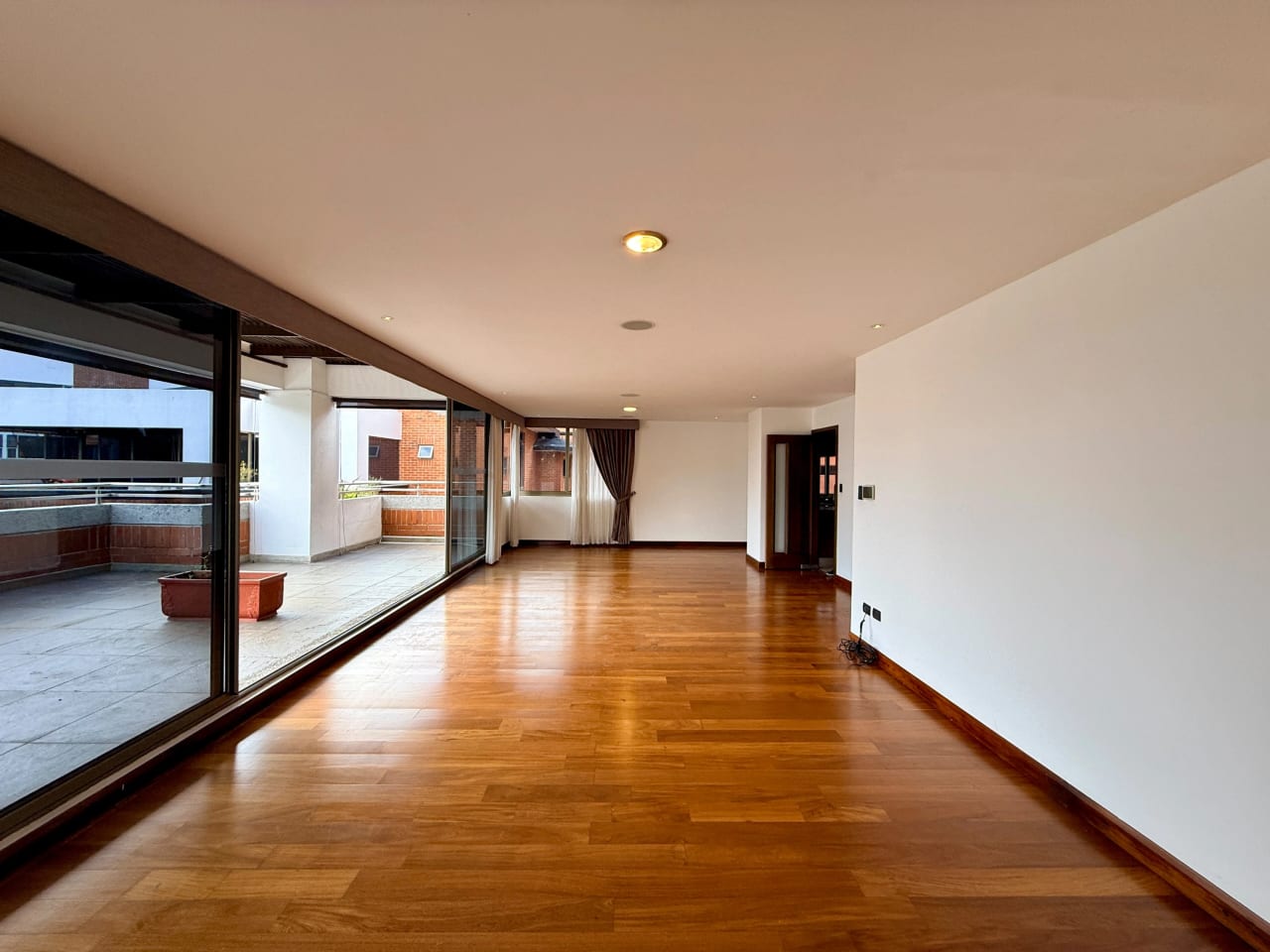 Apartamento en alquiler en edificio Verdino zona 15 — Apartamento en Alquiler en Zona 15, Guatemala, Ciudad — foto 8 de 17