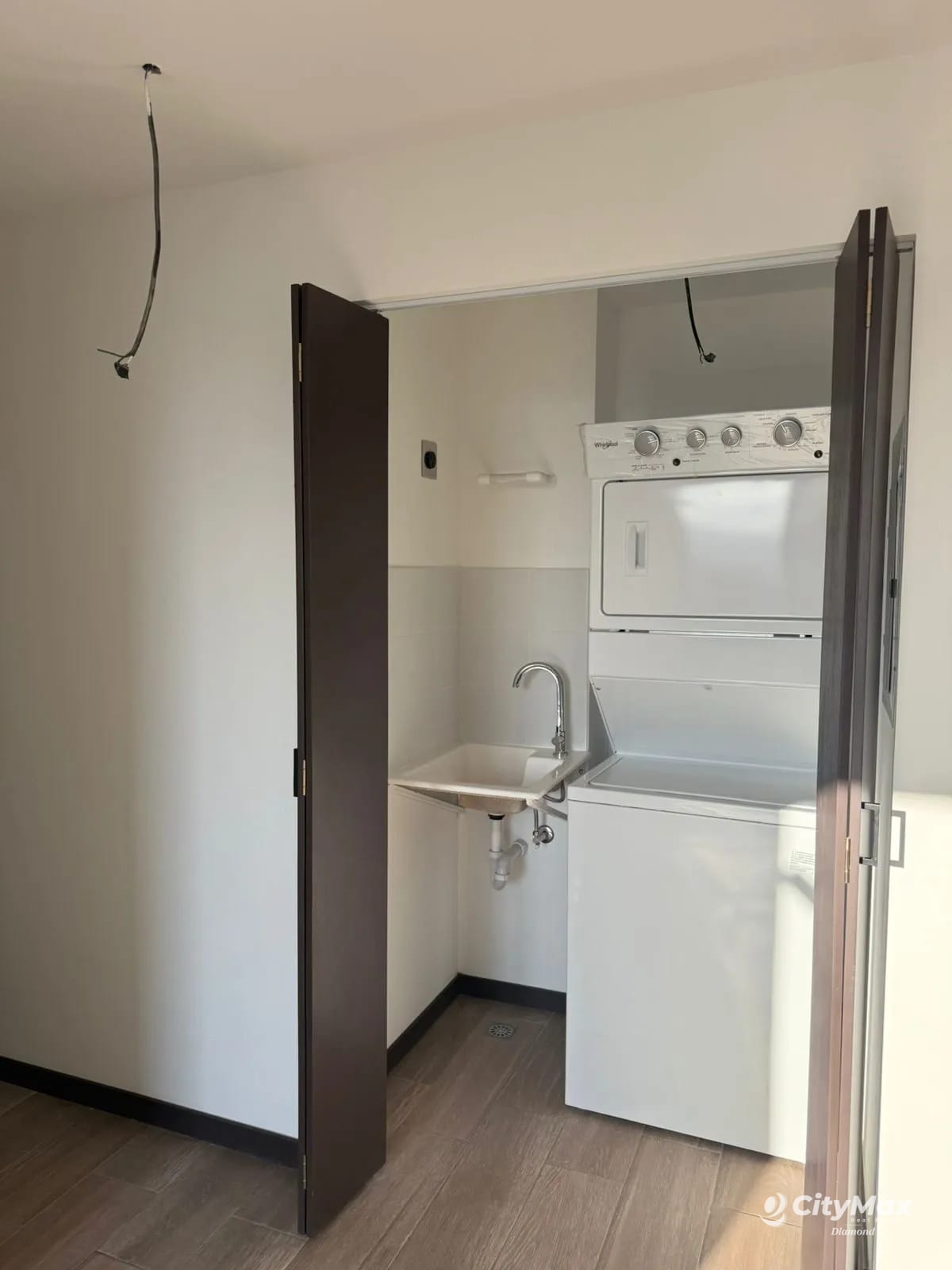 Apartamento en renta en zona 11 Edificio Altaire — Apartamento en Venta en Zona 11, Guatemala, Ciudad — foto 3 de 8