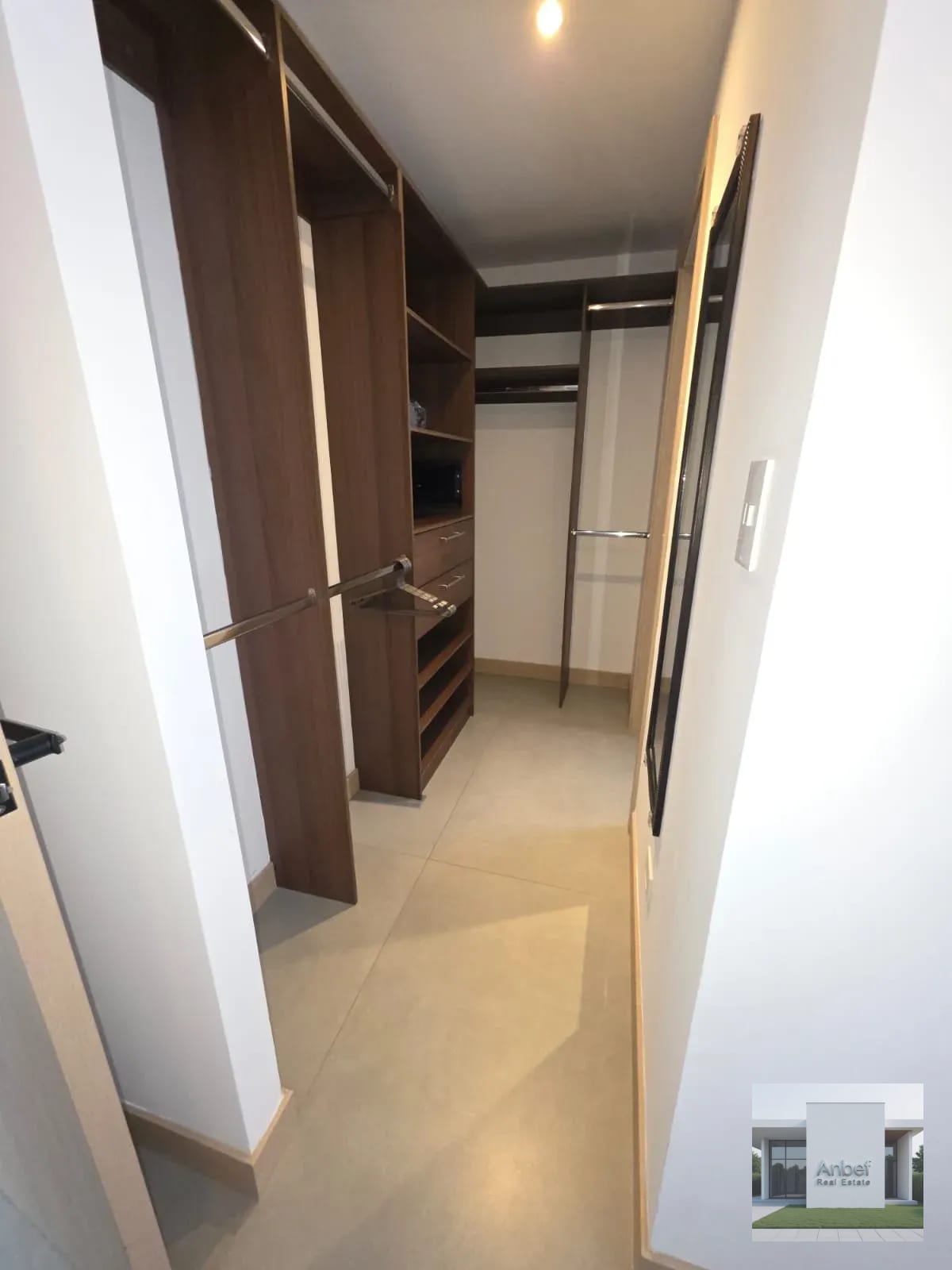 alquiler Apartamento Amueblado Moderno 2 Dormitorios Z10 — Apartamento en Alquiler en Bonadiez, Zona 10, Guatemala, Ciudad — foto 5 de 11