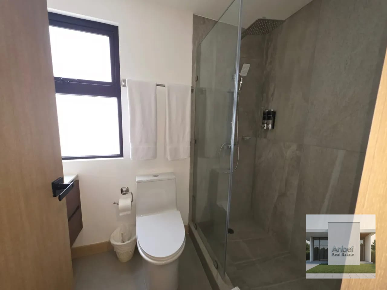 alquiler Apartamento Amueblado Moderno 2 Dormitorios Z10 — Apartamento en Alquiler en Bonadiez, Zona 10, Guatemala, Ciudad — foto 7 de 11