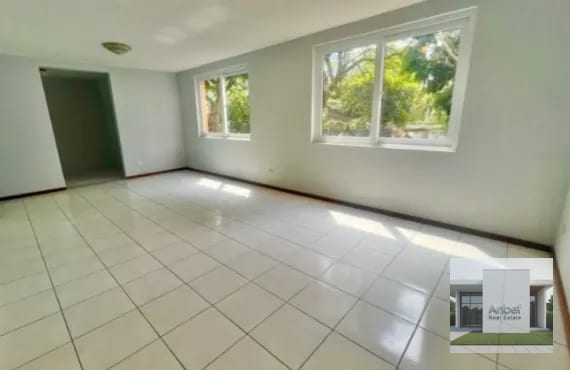 Alquiler Amplio Apartamento 2 Dormitorios final Avenida Hincapié Z13 — Apartamento en Alquiler en Zona 13, Guatemala, Ciudad — foto 3 de 6