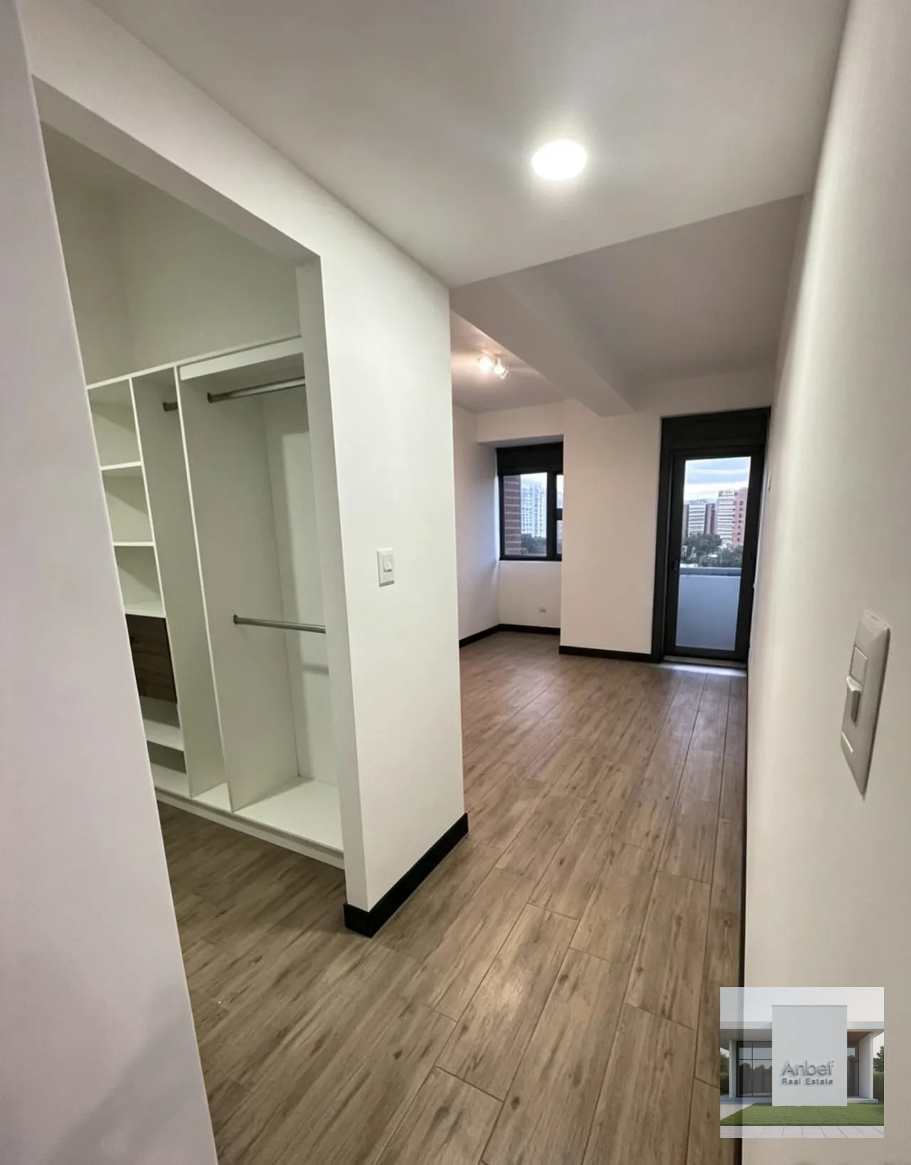 Alquiler Apartamento Un Dormitorio en Zona 10 — Apartamento en Alquiler en Casalini Diagonal 6, Zona 10, Guatemala, Ciudad — foto 3 de 8