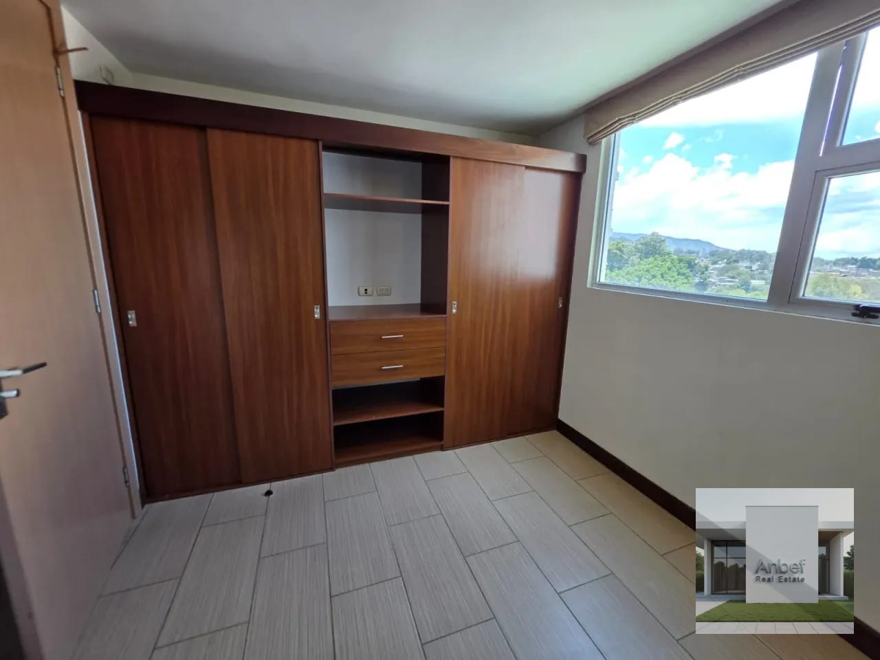 Alquiler Apartamento 3 Dormitorios La Villa Zona 14 — Apartamento en Alquiler en Condado La Villa, Zona 14, Guatemala, Ciudad — foto 5 de 9
