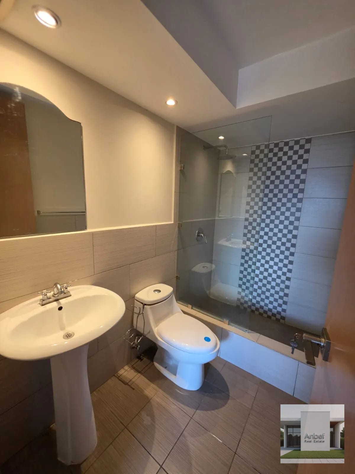 Alquiler Apartamento 3 Dormitorios La Villa Zona 14 — Apartamento en Alquiler en Condado La Villa, Zona 14, Guatemala, Ciudad — foto 7 de 9