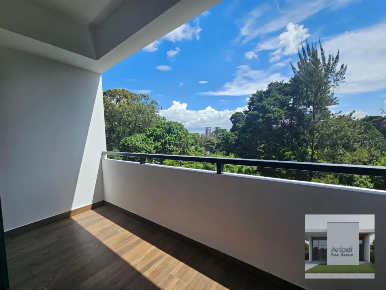 📍Alquiler Apartamento 3 Dormitorios y cuarto de servicio Zona 10 — Apartamento en Alquiler en Casa Acueducto, Zona 10, Guatemala, Ciudad — foto 1 de 8