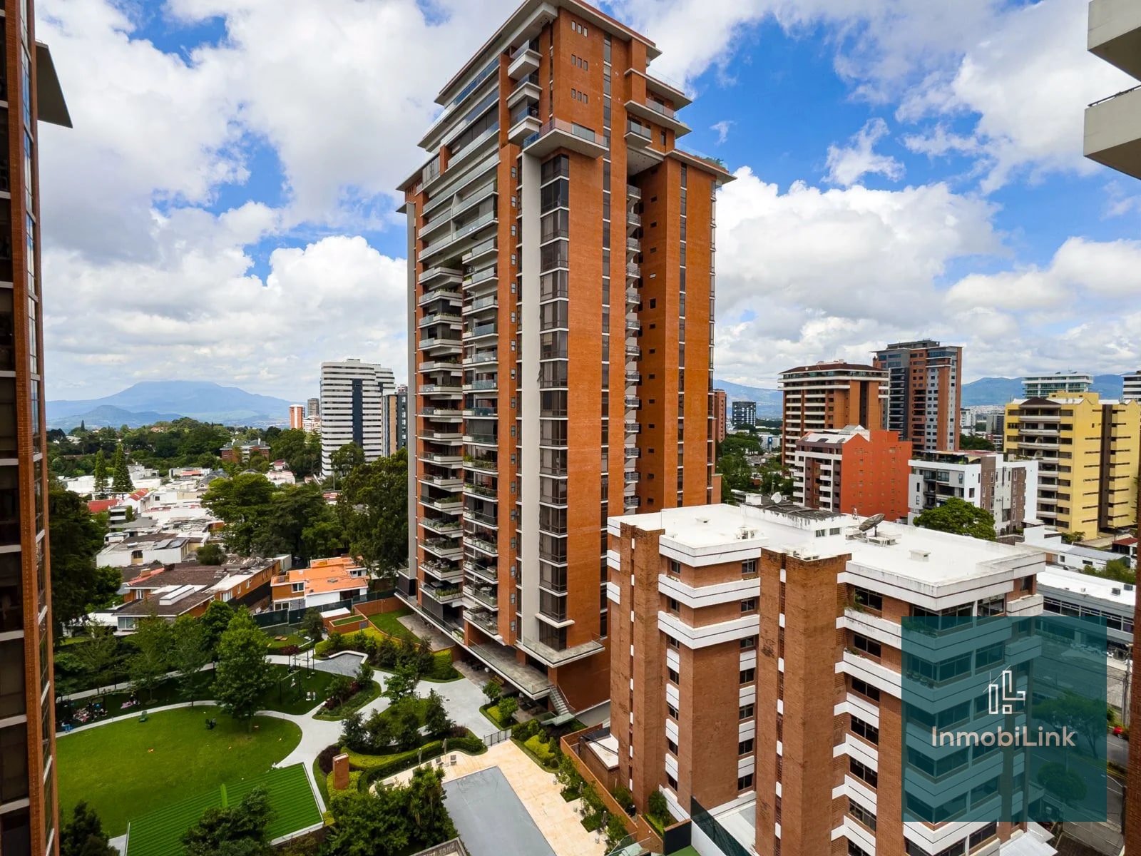 Attica — Apartamento en Venta en Zona 14, Guatemala, Ciudad — foto 1 de 17