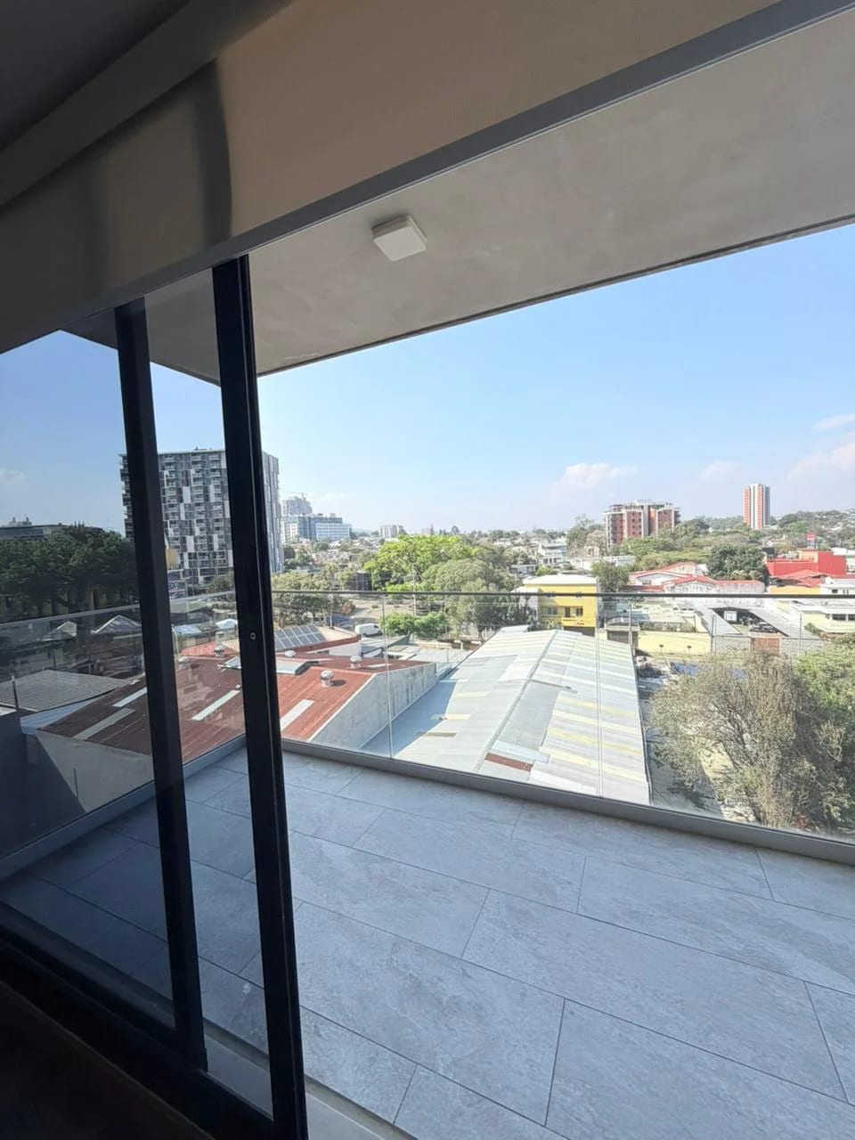 Apartamento en renta Z.11 — Apartamento en Alquiler en Zona 11, Guatemala, Ciudad — foto 3 de 13
