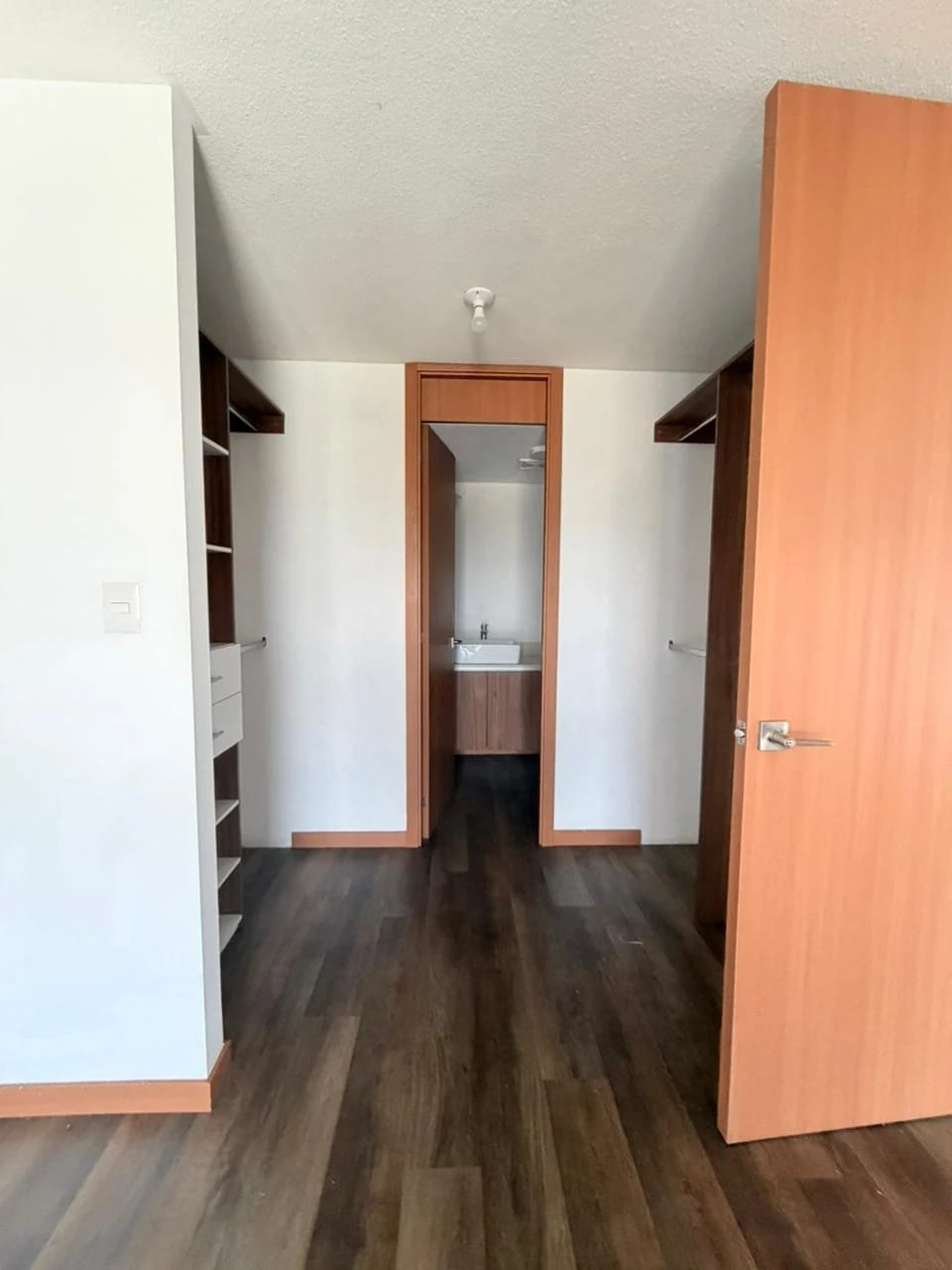 Apartamento en renta Z.11 — Apartamento en Alquiler en Zona 11, Guatemala, Ciudad — foto 8 de 13