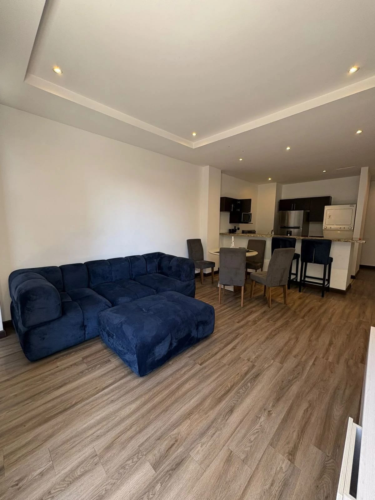 Apartamento en Alquiler / Venta Edificio Mirabella, Km. 9.5 CES — Apartamento en Venta en Carretera a El Salvador, Guatemala, Ciudad — foto 4 de 15