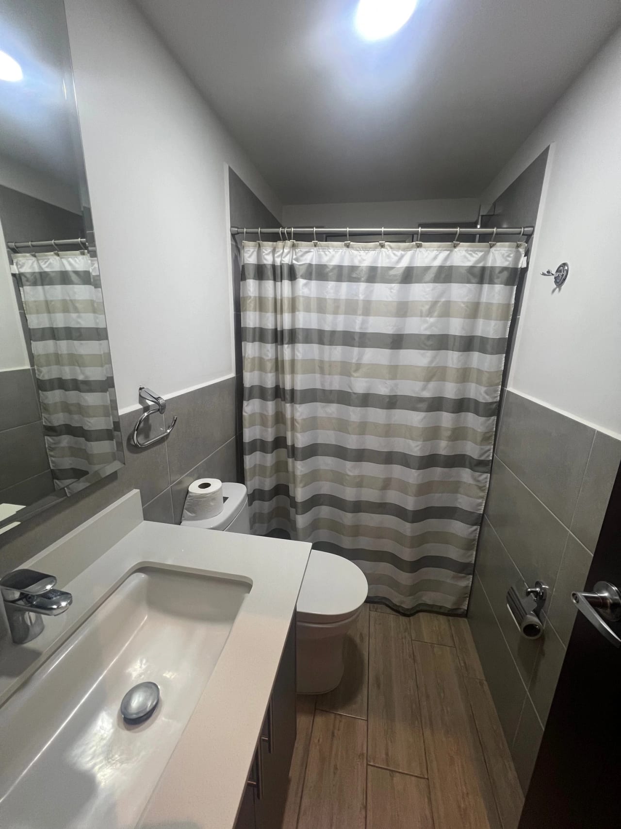 Apartament en renta con o sin muebles - Zona 10 — Apartamento en Alquiler en Zona 10, Guatemala, Ciudad — foto 7 de 12