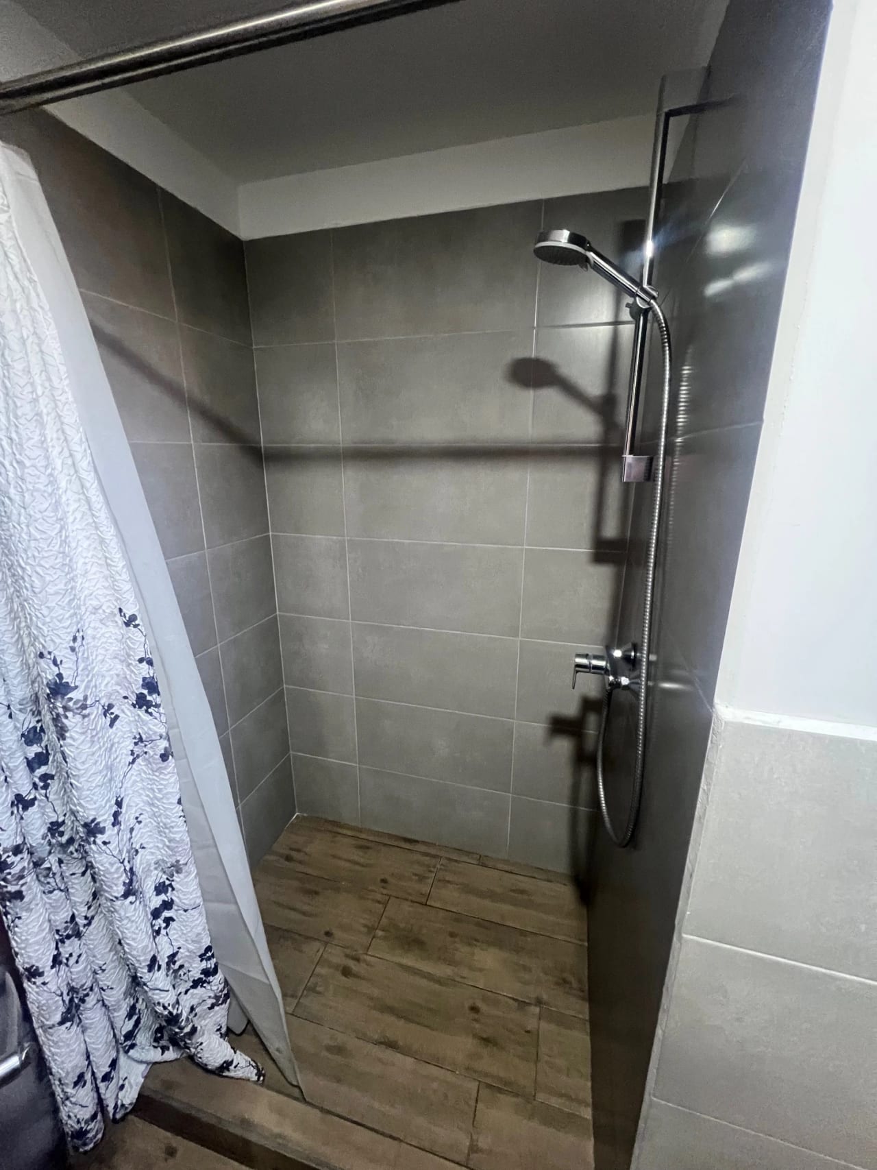 Apartament en renta con o sin muebles - Zona 10 — Apartamento en Alquiler en Zona 10, Guatemala, Ciudad — foto 11 de 12