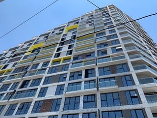 MODERNO APARTAMENTO CON BALCÓN EN VENTA, EDIFICIO QUO — Apartamento en Venta en Zona 4, Guatemala, Ciudad — miniatura 10 de 14