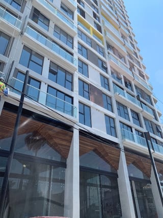 MODERNO APARTAMENTO CON BALCÓN EN VENTA, EDIFICIO QUO — Apartamento en Venta en Zona 4, Guatemala, Ciudad — miniatura 11 de 14