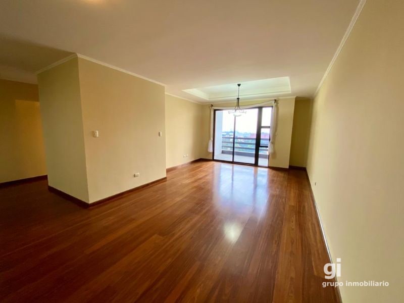 Apartamento en alquiler zona 10, 2 dormitorios + cuarto de servicio - 8