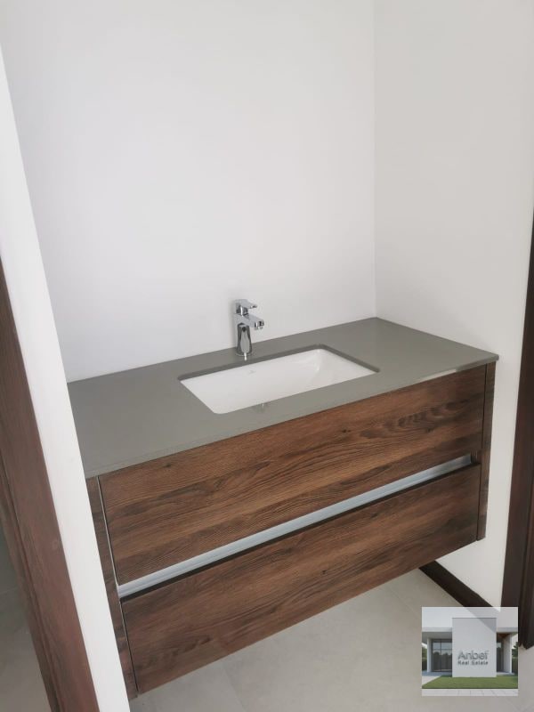 Bonito Apartamento en Edificio MIRA, de 2 Dormitorios en Zona 10 - 6