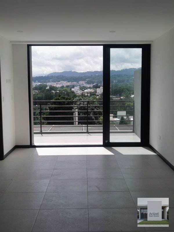 Bonito Apartamento en Edificio MIRA, de 2 Dormitorios en Zona 10 - 11