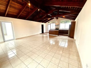 Apartamento remodelado excelente ubicacion sobre la diagonal 6 — Apartamento en Alquiler en Zona 10, Guatemala, Ciudad — miniatura 9 de 11