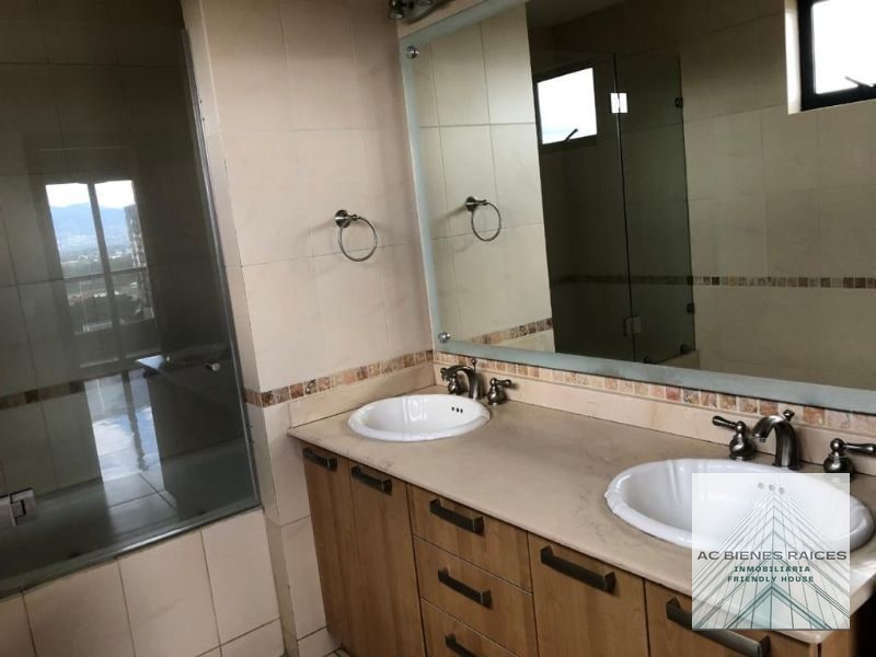 Venta apartamento 3 hab + servicio zona 14 - 9