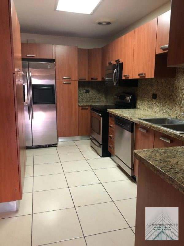 Venta apartamento 3 hab + servicio zona 14 - 1
