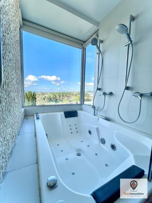 Apartamento Penthouse en Venta en zona 15 vh1 - 1