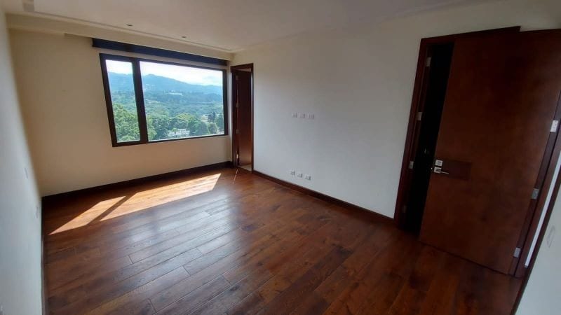 TIFFANY 5TA AVENIDA APARTAMENTO EN VENTA ZONA 14 - Miniatura 7