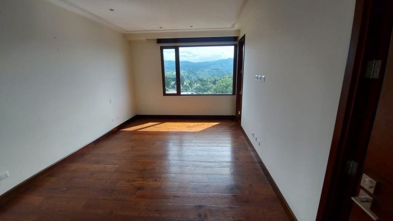 TIFFANY 5TA AVENIDA APARTAMENTO EN VENTA ZONA 14 - Miniatura 15