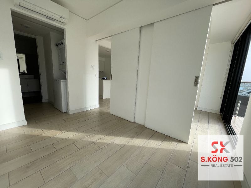 MODERNO APARTAMENTO CON BALCÓN EN VENTA, EDIFICIO QUO — Apartamento en Venta en Zona 4, Guatemala, Ciudad — foto 5 de 14
