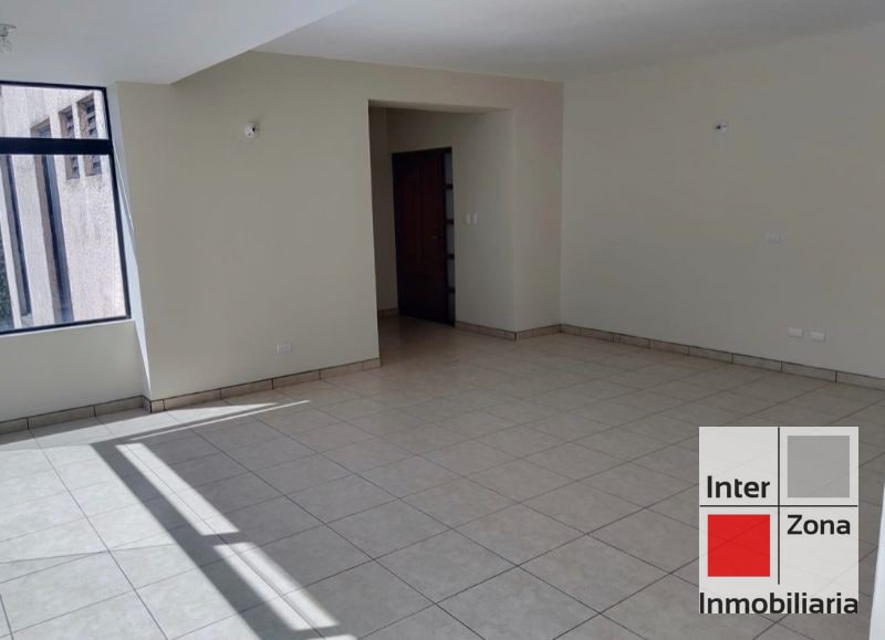 Venta de apartamento en San Lázaro, Zona 15 - 1