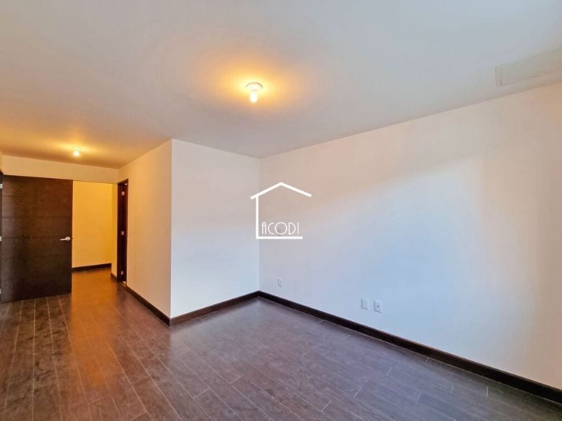 APARTAMENTO EN ZONA 14 — Apartamento en Venta en Zona 14, Guatemala, Ciudad — foto 3 de 7