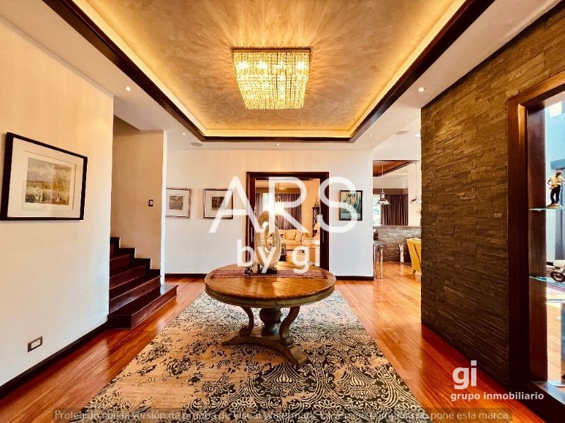 Lujoso Penthouse en zona 15 - 16