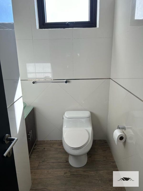 EN VENTA APARTAMENTO REMODELADO ZONA 10 CIUDAD VIEJA — Apartamento en Venta en Ciudad Vieja, Zona 10, Guatemala, Ciudad — foto 5 de 12