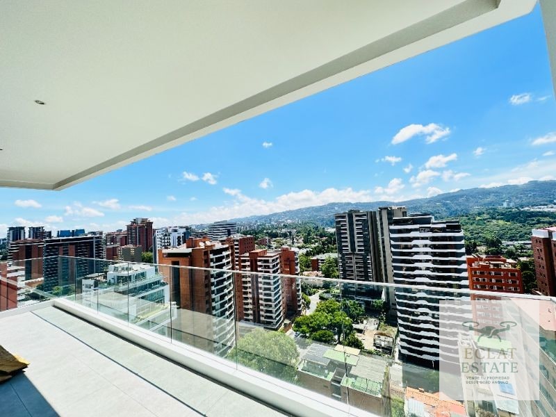 Apartamento Amueblado en ECHO Zona 14 | 3 Habitaciones + 3 Parqueos - 4