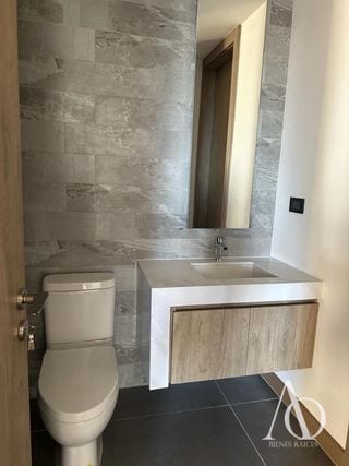 Apartamento en Alquiler Edificio Vertic, zona 14 N7 / EN DIRECTO — Apartamento en Alquiler en Vertic, Zona 14, Guatemala, Ciudad — miniatura 3 de 10