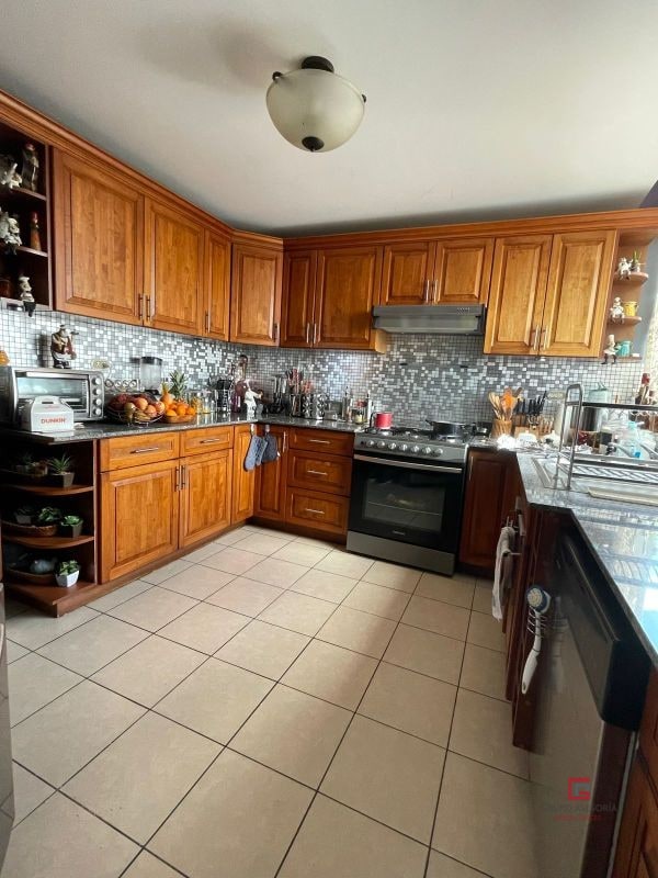 Apartamento en venta en Las Gemas zona 11 - 3