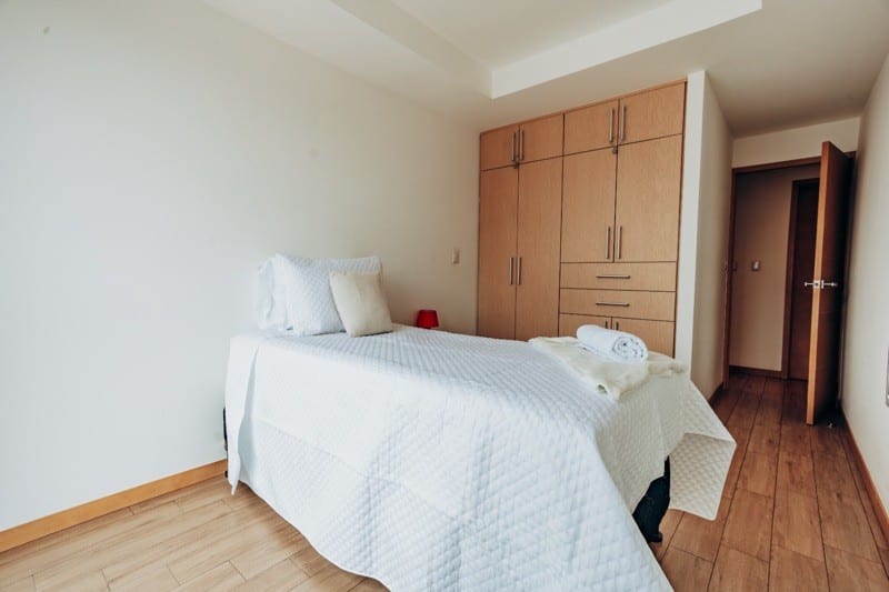 Apartamento amueblado en zona 10 — Apartamento en Alquiler en Zona 10, Guatemala, Ciudad — foto 14 de 15