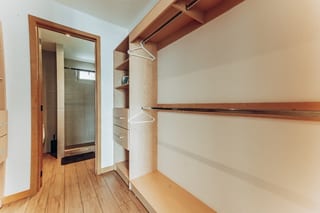 Apartamento amueblado en zona 10 — Apartamento en Alquiler en Zona 10, Guatemala, Ciudad — miniatura 5 de 15