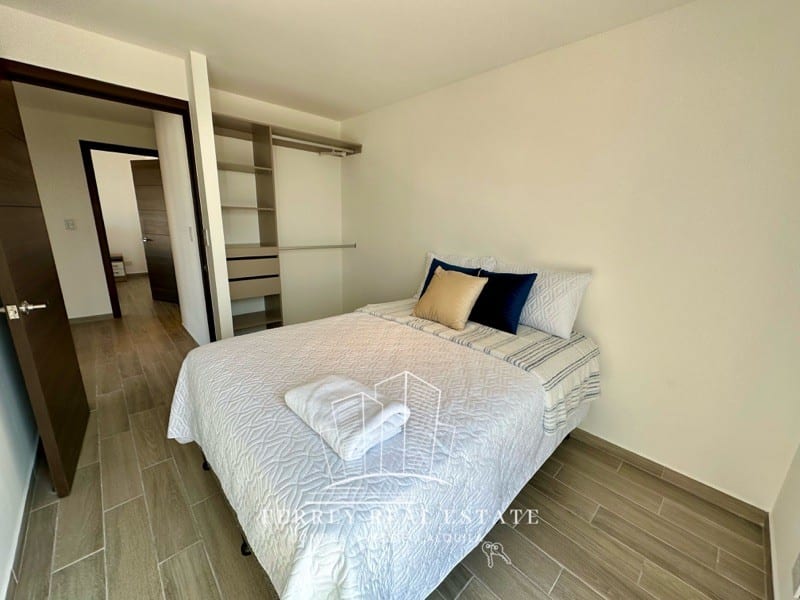 Apartamento amueblado y equipado zona 10 — Apartamento en Alquiler en Zona 10, Guatemala, Ciudad — foto 16 de 17