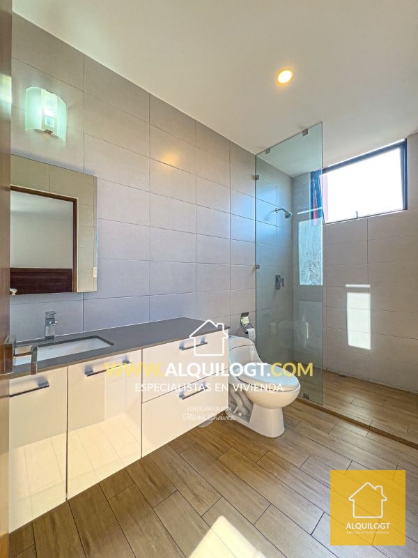 Apartamento amueblado en Vista hermosa II, oportunidad de inversión Zona 15 de 2 HAB AGT1720 - 4