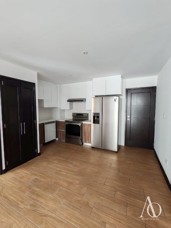 Apartamento en Alquiler Edificio Torre Praga, zona 15 VHI N6 - 11