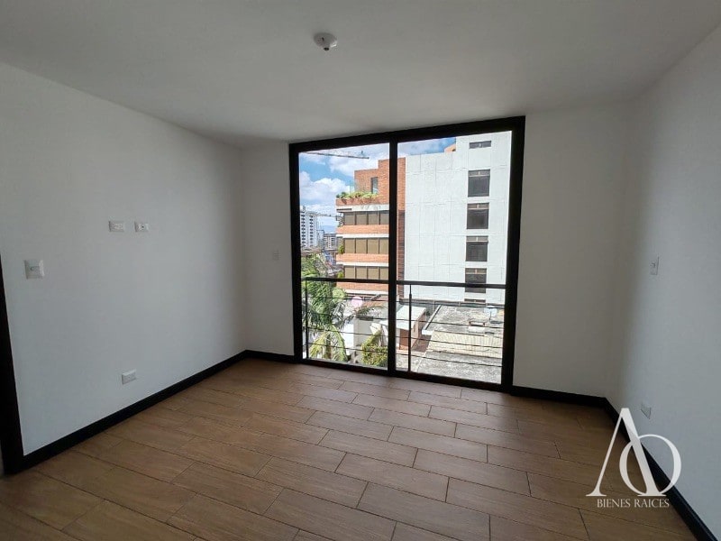 Apartamento en Alquiler Edificio Torre Praga, zona 15 VHI N6 - 9