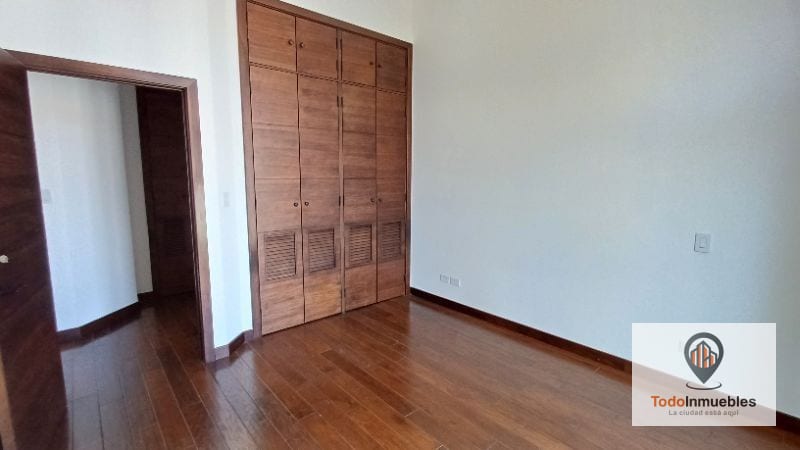 Apartamento en Renta en Ramblas Cayalá  — Apartamento en Alquiler en Ramblas de Cayalá, Zona 16, Guatemala, Ciudad — foto 4 de 11
